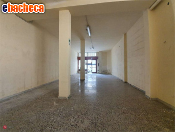 locale di sgombero in vendita a Lecce