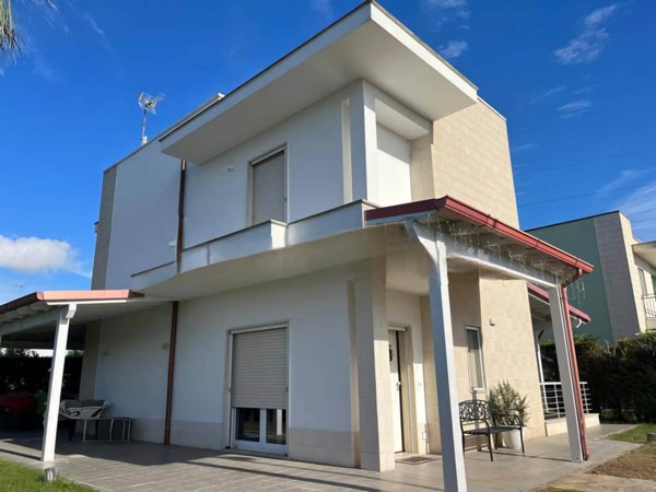 casa indipendente in vendita a Lecce in zona Rudiae