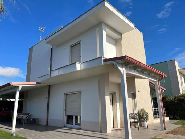 casa indipendente in vendita a Lecce in zona Rudiae