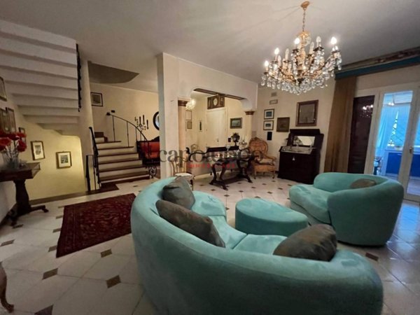 casa indipendente in vendita a Lecce in zona Centro Città