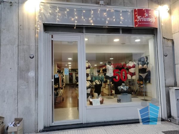 negozio in vendita a Lecce in zona Centro Città