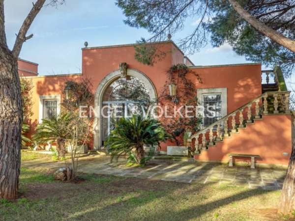 casa indipendente in vendita a Lecce in zona Villa Convento