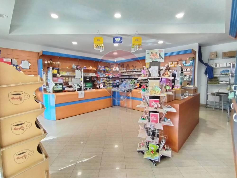 locale commerciale in vendita a Lecce