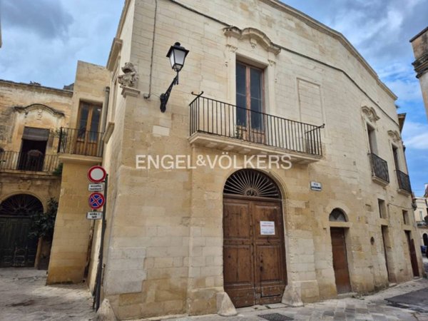 casa indipendente in vendita a Lecce in zona Centro Città