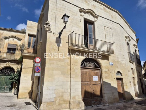 casa indipendente in vendita a Lecce in zona Centro Città