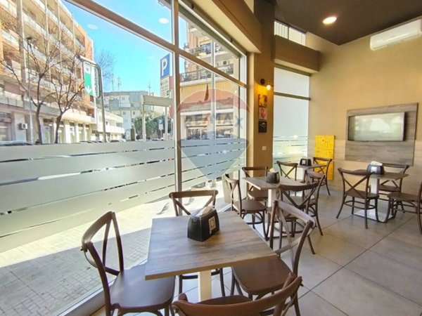 negozio in vendita a Lecce in zona Ariosto