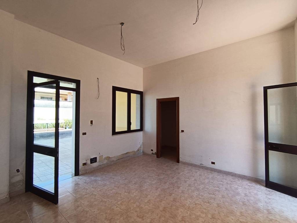 ufficio in vendita a Lecce in zona Rudiae