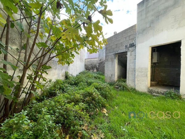 casa indipendente in vendita a Lecce in zona Centro Città