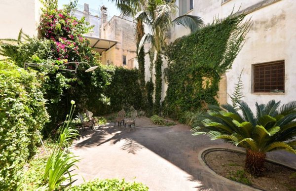 casa indipendente in vendita a Lecce in zona Centro Città