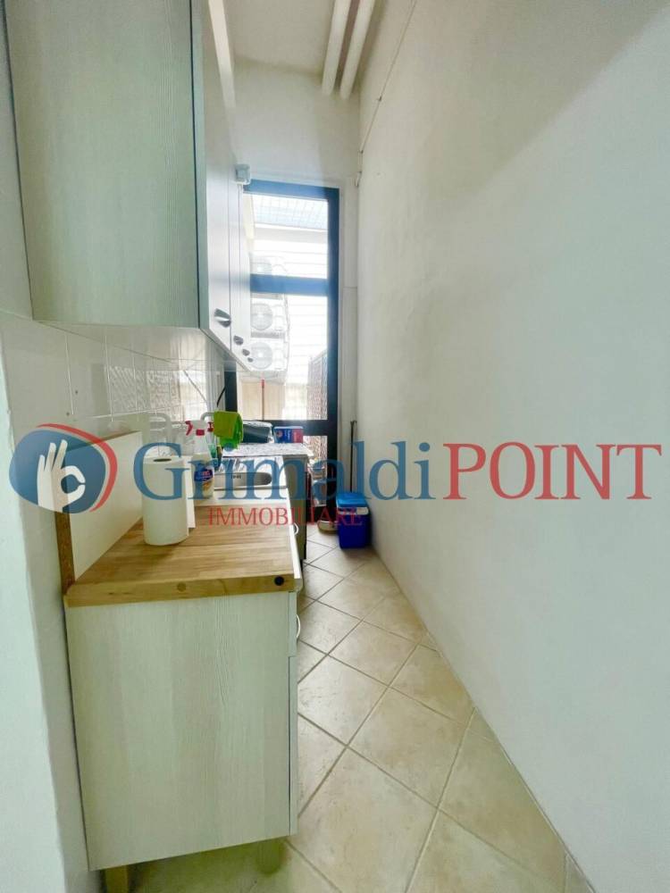 locale commerciale in vendita a Lecce