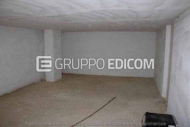 locale commerciale in vendita a Lecce