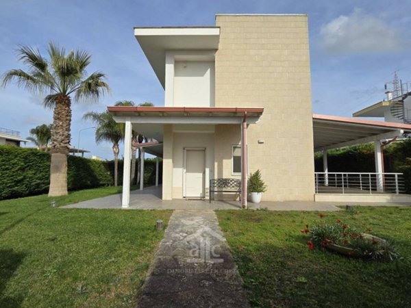 casa indipendente in vendita a Lecce in zona Rudiae