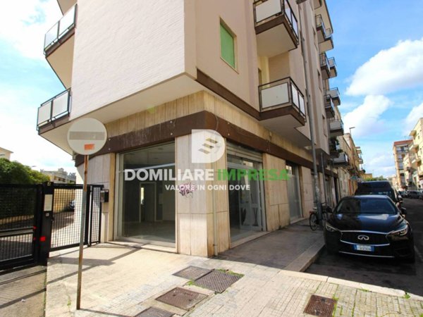 negozio in vendita a Lecce in zona Rudiae