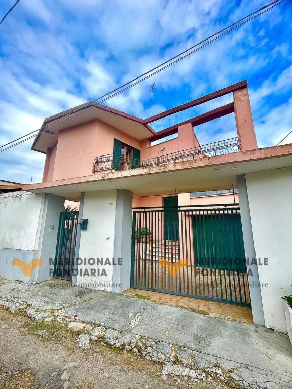 casa indipendente in vendita a Lecce in zona Centro Città