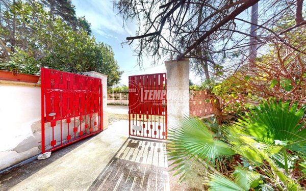 casa indipendente in vendita a Lecce in zona Torre Chianca