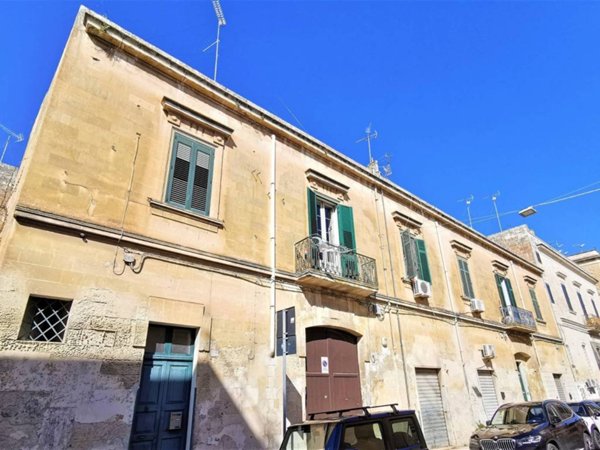 intera palazzina in vendita a Lecce