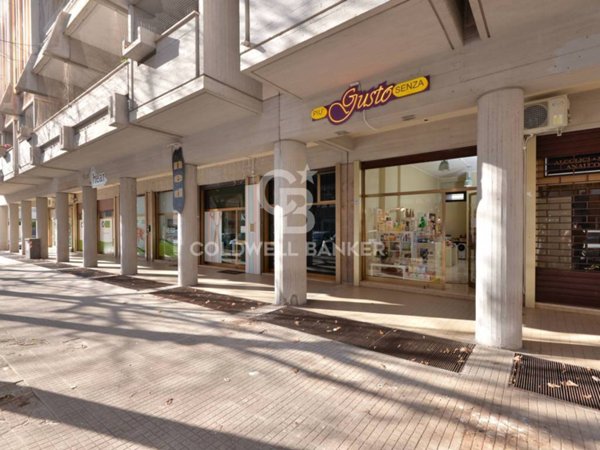 negozio in vendita a Lecce in zona Partigiani