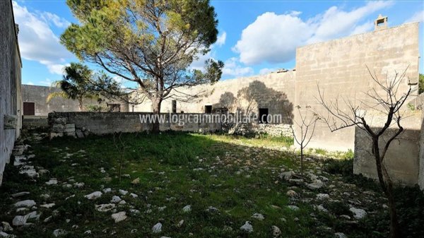 casale in vendita a Lecce in zona Torre Chianca