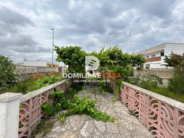 casa indipendente in vendita a Lecce in zona Torre Rinalda