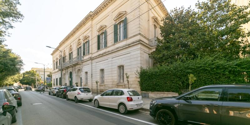 negozio in vendita a Lecce in zona Centro Città