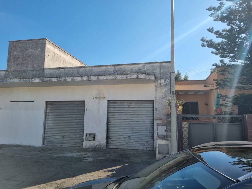 casa indipendente in vendita a Lecce in zona Leuca