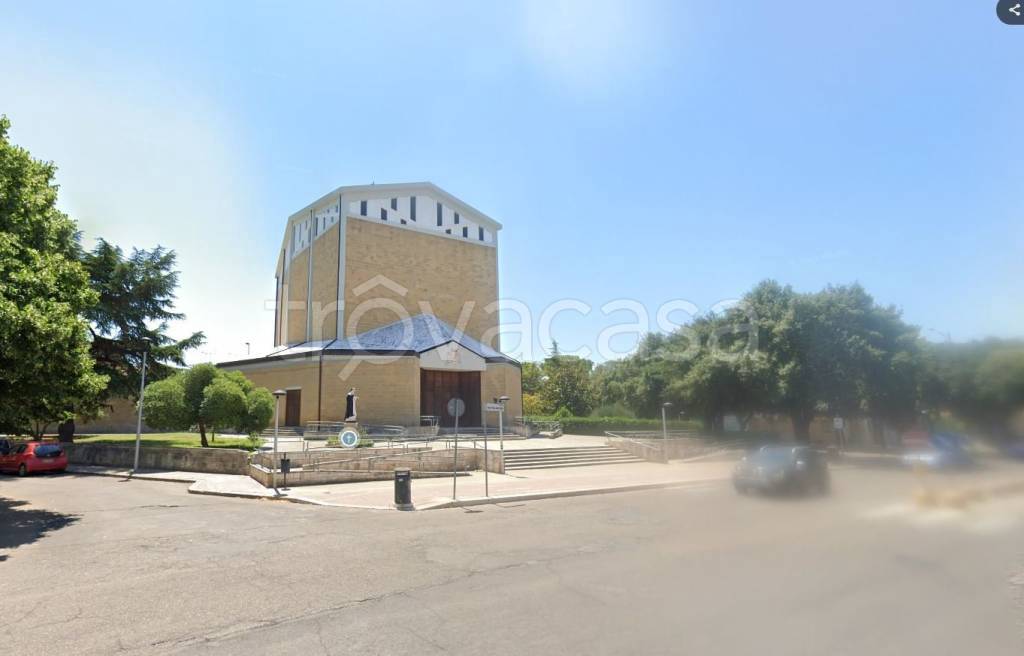 negozio in vendita a Lecce in zona Santa Rosa