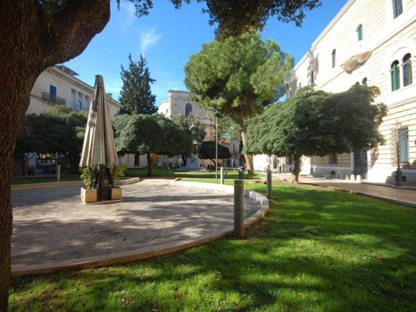 negozio in vendita a Lecce in zona Centro Città