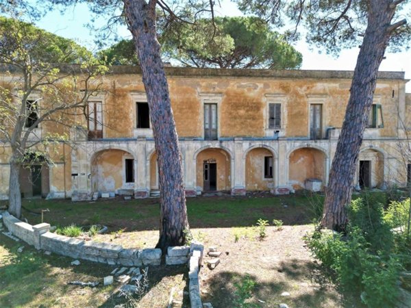 villa in vendita a Lecce in zona Rudiae