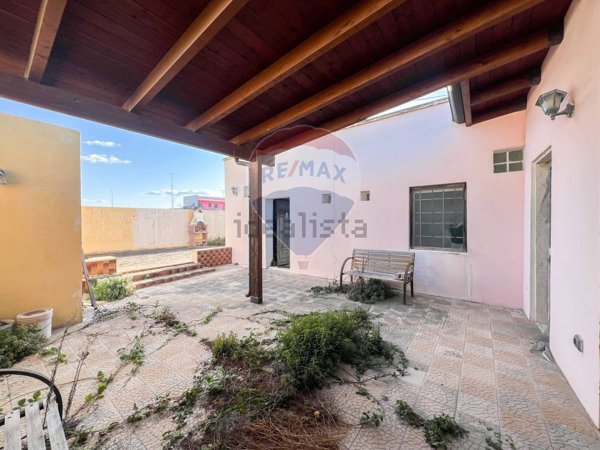 casa indipendente in vendita a Lecce in zona Torre Rinalda