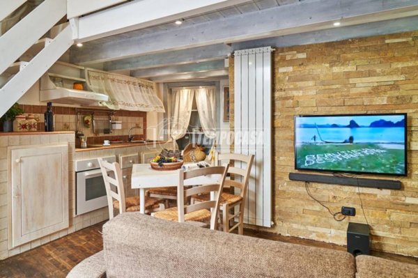 casa indipendente in vendita a Lecce in zona Centro Città
