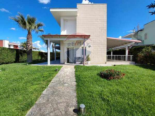 casa indipendente in vendita a Lecce in zona Rudiae