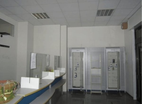 locale commerciale in vendita a Lecce