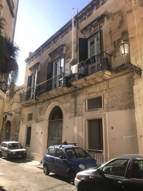 intera palazzina in vendita a Lecce in zona Centro Città