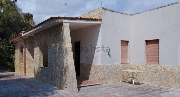 casa indipendente in vendita a Lecce in zona Torre Rinalda