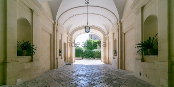 casa indipendente in vendita a Lecce in zona Centro Città
