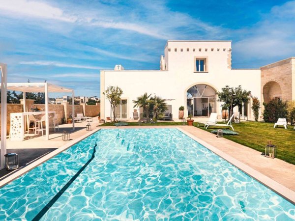 intera palazzina in vendita a Lecce