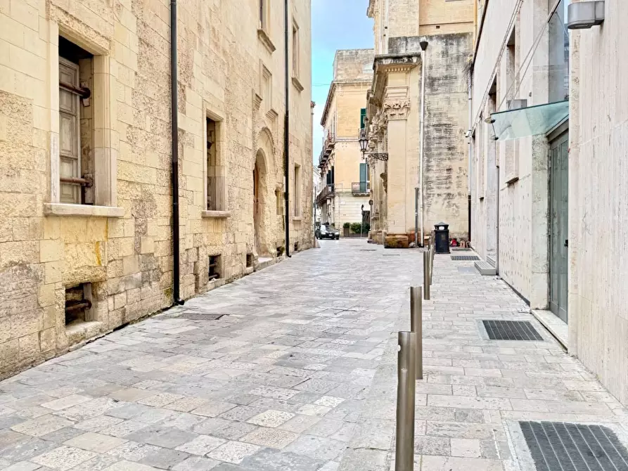 locale commerciale in vendita a Lecce in zona Centro Città