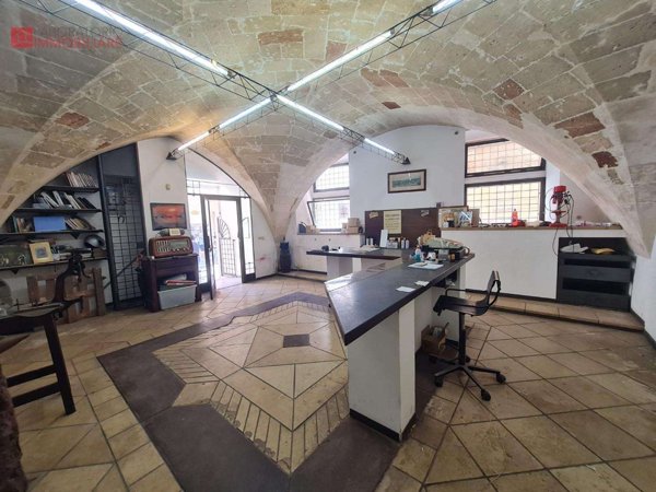 locale commerciale in vendita a Lecce in zona Centro Città