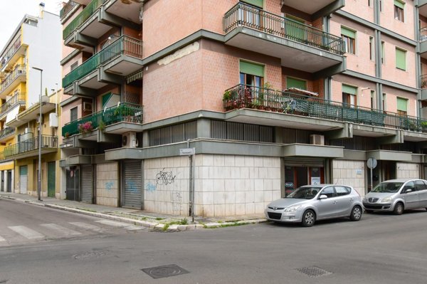 locale commerciale in vendita a Lecce