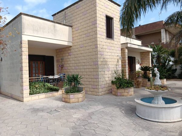 casa indipendente in vendita a Lecce in zona Partigiani