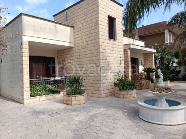 casa indipendente in vendita a Lecce in zona Partigiani