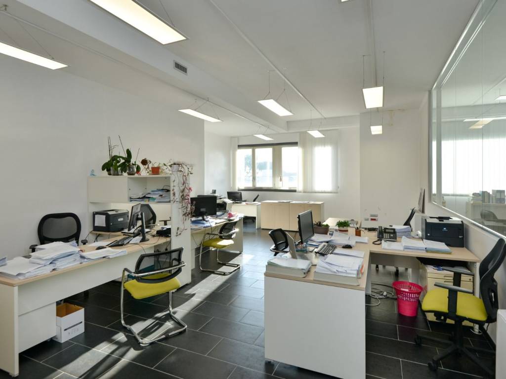 ufficio in vendita a Lecce in zona Masseria Marsello