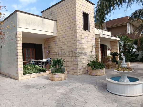 casa indipendente in vendita a Lecce in zona Centro Città