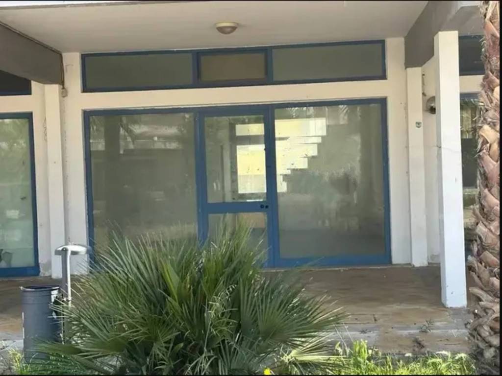 negozio in vendita a Lecce in zona San Cataldo
