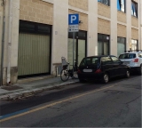 locale commerciale in vendita a Lecce in zona Ariosto
