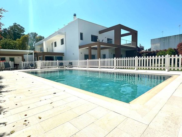 casa indipendente in vendita a Lecce in zona Santa Rosa