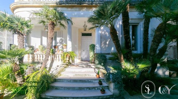 casa indipendente in vendita a Lecce in zona Centro Città