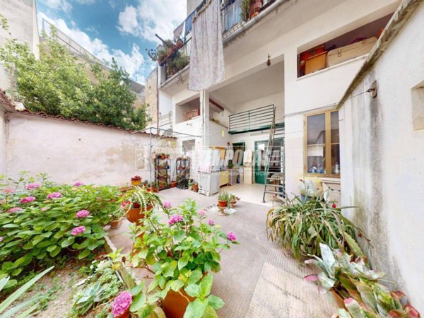 casa indipendente in vendita a Lecce in zona Centro Città