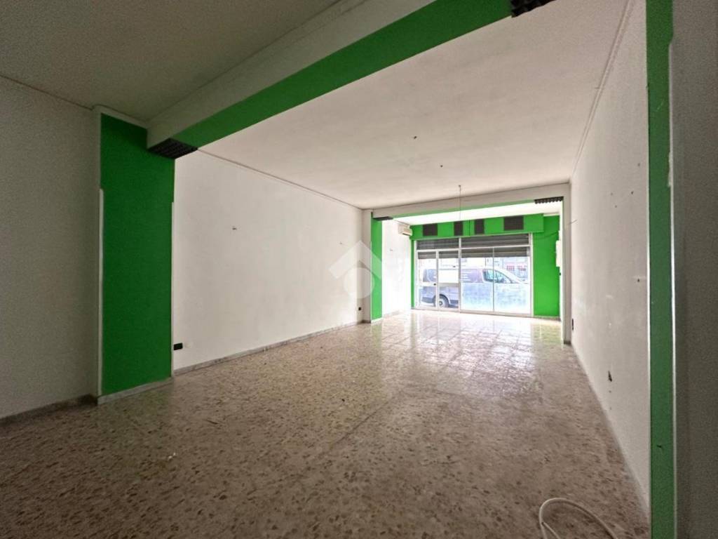 negozio in vendita a Lecce in zona Leuca