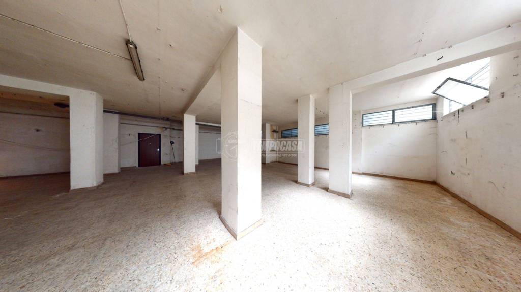 locale commerciale in vendita a Lecce in zona Mazzini